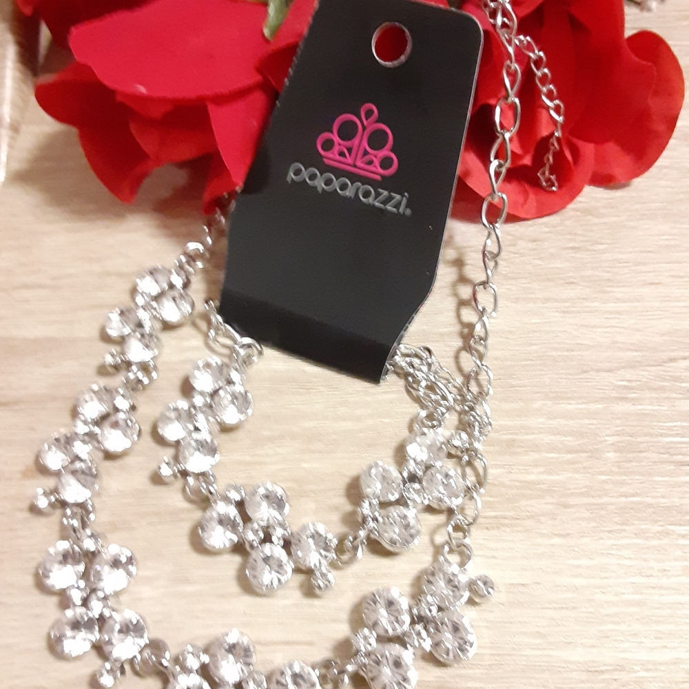 Beautiful faux diamond necklace bracelet set
